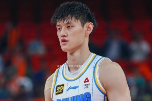 体育数据平台-许利民：周琦早上去医院治疗了 曾凡博今晚上场比赛没问题