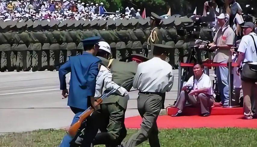 阅兵出现重大失误？导弹挂反、字打错，央视曝真相，涉及82名英烈